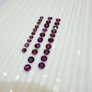 Natürlicher Rhodolith-Granat im Brillantschliff, lose lila Edelsteine, facettiert, violette Farbe, gemischte Größen, Farbspiel für die Schmuckherstellung, Lot - Product Image 1