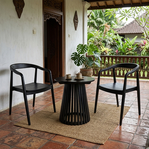 Chaise de salle à manger Selly à pieds courbés en teck indonésien de qualité supérieure, style scandinave moderne, pour restaurant, vente en gros, finition noire - Product Image 5