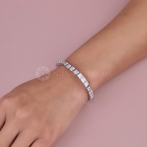 Brazalete de Diamantes de Corte Radiante de Diseño Premium, Brazalete de Diamantes Creados en Laboratorio con Claridad VVS para Mujer - Product Image 3