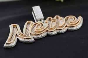 Pendentif de luxe en moissanite VVS plaqué or bicolore, style hip-hop, personnalisable avec initiale ou nom, en argent sterling 925, idéal pour un cadeau - Product Image 4