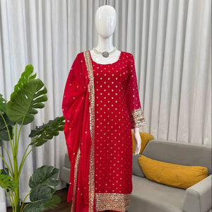 Ensemble élégant de Kurti, pantalon et dupatta en soie brodée Fendy, spécial Eid - Product Image 1