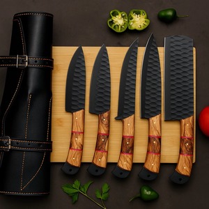 Juego de Cuchillos de Chef de Acero al Carbono Forjados a Mano, 5 Piezas, Cuchillos de Carnicero con Mangos de Palisandro Ambidiestros y Bolsa de Cuero Enrollable - Product Image 1