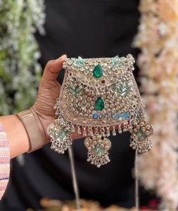 Mini Bolso de Mano Kundan de Latón, Chapado en Oro, Estilo Tradicional, para Uso Nocturno, con Cierre de Hebilla con Diamantes, F S International Uttar Pradesh - Product Image 3