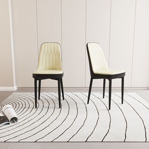 Set di 2 Sedie da Pranzo in Stile Moderno, Alta Qualità in Pelle PU e Tessuto con Cuscini Spessi e Morbidi, Gambe in Metallo Nero - Product Image 1