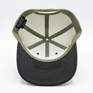 Gorra Trucker Táctica Personalizada con Parche de Goma PVC 3D, Logotipo, Malla Negra y Verde Oliva, 6 Paneles, Estructurada, Visera Curva, Cierre a Presión - Product Image 6