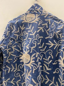 Chaqueta de Terciopelo Azul Real Hecha a Mano de Primera Calidad para Mujer, Bordado Tradicional Rajastaní y Chaqueta Floral Elegante - Product Image 5