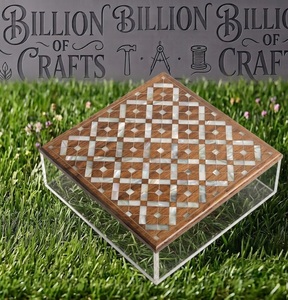 Caja de madera y acrílico hecha a mano con tapa con incrustaciones de nácar, caja cuadrada marroquí de acrílico para chocolates - Product Image 1