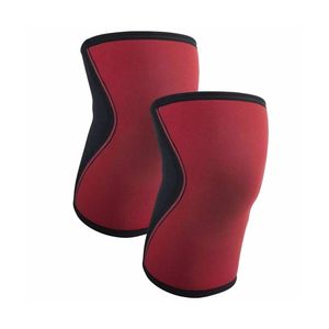 สนับเข่าเพาเวอร์ลิฟติ้ง สีเบอร์กันดี แผ่นข้างสีดำ ทำจากนีโอพรีน 7 มม. สำหรับสควอท ช่วยรัดกระชับข้อต่อ เสริมความมั่นคง ใช้สำหรับยกน้ำหนักในยิม - Product Image 2