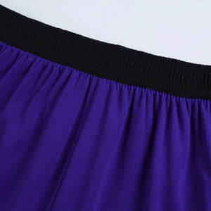 Ensemble d'uniformes de basketball en gros, directement de l'usine, avec logo personnalisé imprimé, respirant, 100 % polyester, short à séchage rapide, sur mesure - Product Image 6