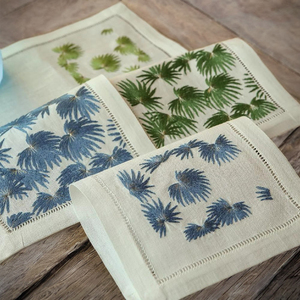 Servilleta de Lino para Cóctel Palm Grove |   Servilleta de Mesa Reutilizable Ecológica de Lino 100% Natural Premium, Diseño de Palmeras Tropicales - Product Image 5