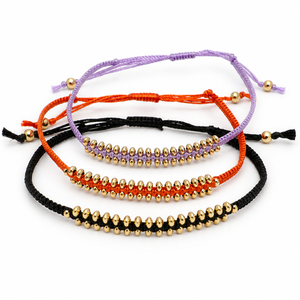 Bracelet en macramé ajustable fait main avec perles dorées, cordon tressé coloré, bijou d'amitié pour femme, tendance pour les soirées - Product Image 1