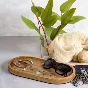 Plateau en bois artisanal écologique avec base plate et design épuré pour le service du thé, la cuisine de bureau et les espaces de vie compacts - Product Image 1