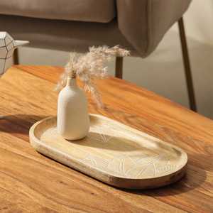 Plateau de service ovale en bois de haute qualité avec motif de feuille gravé, design minimaliste, vaisselle et assiettes faites à la main - Product Image 5