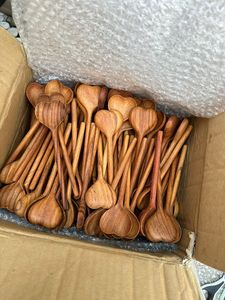 Cuchara de Madera con Diseño de Hoja Botánica - Hecha a Mano, Minimalista, Chapada en Oro, Mango Largo, Ecológica, para Regalo Empresarial o Cocina - Product Image 6