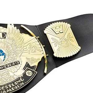 El cinturón de campeonato WWE Winged Eagle, un artículo coleccionable y de juego de rol popular para los fanáticos de la lucha libre. - Product Image 2
