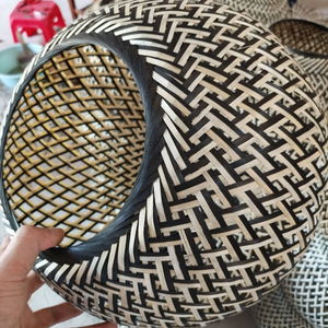 Abat-jour en bambou et rotin fait main de haute qualité, avec des styles européens, français et chinois, et un motif rond, décoration rustique moderne pour la maison - Product Image 5