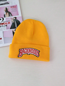 Bonnet brodé personnalisé, bonnet d'hiver tricoté à revers avec logo tissé, vente en gros pour marques, bonnet personnalisé pour adultes - Product Image 4