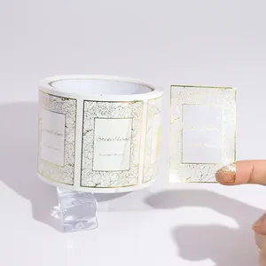 Étiquettes personnalisées pour pots de bougies avec logo en feuille d'or, impression d'étiquettes blanches, étiquettes d'emballage de luxe - Product Image 5
