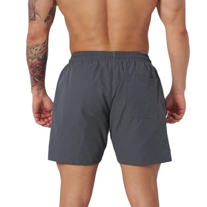 Pantalones cortos de gimnasio para hombre con logotipo personalizado 2025, estilo callejero, patrón sólido, joggers de poliéster ligero, pantalones cortos para correr de verano de 5 pulgadas - Product Image 2