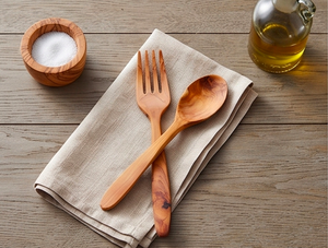 Ensemble de couverts en bois de qualité supérieure avec finition naturelle, parfait pour la table, les ustensiles de cuisine, les accessoires de table, l'hôtellerie et le camping. - Product Image 1