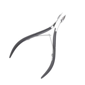 Coupe-ongles compact et durable en acier inoxydable avec une large ouverture de mâchoire pour une coupe professionnelle des ongles, manucure et pédicure - Product Image 2