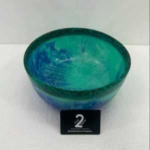 Bol à salade et à fruits en résine polie écologique fait main avec texture Aqua Swirl, design classique, léger et durable pour les fêtes - Product Image 1