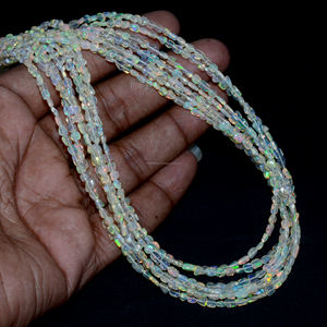 Perles d'opale éthiopienne de haute qualité en forme de pépite de feu multi lisse 3x3 à 4x4 MM brin de pierres précieuses de 16 pouces pour la fabrication de bijoux - Product Image 2