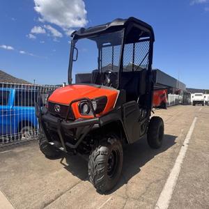 Vehículo Utilitario Multifuncional Kubota RTVX1100 C 4x4 para Pequeñas Granjas, Nuevo Motor de 4 Tiempos, Certificado por la EPA y la CEE, Tracción en las 4 Ruedas - Product Image 3