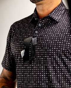 Chemise de golf pour homme à motif pois noirs, manches courtes, respirante, en tissu tricoté, infroissable, en polyester, coupe classique, avec poche - Product Image 5