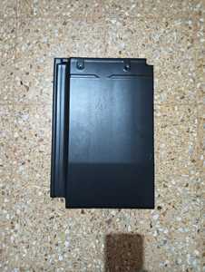 Teja de Cerámica Negra Estilo Alemán, Teja de Techo de Cerámica Resistente para Edificios Residenciales - Product Image 1