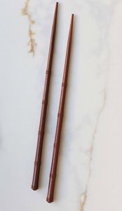 Baguettes en bois durables et écologiques pour les dîners de luxe modernes, la cuisine asiatique, les sushis, les nouilles et le riz - Product Image 2