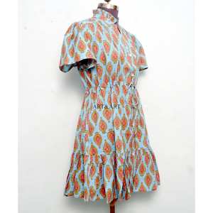 Robe Courte Florale Paisley à Boutons Naturels de Qualité Supérieure pour Femme 100% Coton, Tenue de Plage Confortable et Élégante - Product Image 5