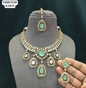 Conjunto de collar de lujo con esmeraldas y Kundan para mujer, chapado en oro, con circonitas, para novias, bodas, fiestas, joyería tradicional con aretes para mujer. - Product Image 2