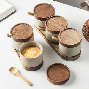<span class=keywords><strong>Set</strong></span> Stoples Bumbu Keramik Ramah Lingkungan Tahan Lama dengan Tutup Jepit dan Sendok untuk Penggunaan Dapur Multifungsi - Product Image 3