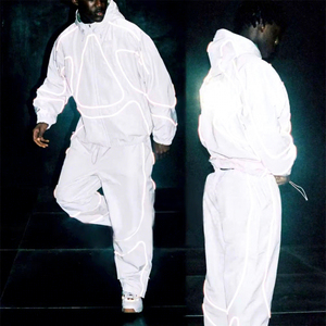Ensemble de survêtement personnalisable pour homme avec capuche, broderie réfléchissante, tissé, style streetwear, joggers respirants en polyester tricoté - Product Image 1