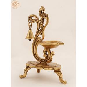 Deepam de Latón Hecho a Mano de 8 Pulgadas con Campana, Lámparas de Aceite y Accesorios, Deepam Decorativo de Latón para Templo y Hogar, Hecho en India - Product Image 2