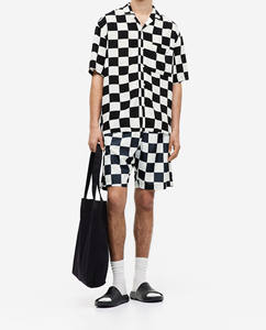 Chemise décontractée d'été pour homme en satin anti-plis à manches longues, col boutonné, couleur unie, motif sublimation - Product Image 5