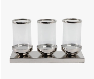Base en métal nickel argenté de luxe avec 3 porte-bougies cylindriques en verre transparent amovibles pour centre de table moderne et élégant - Product Image 1