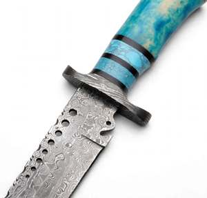 Couteau utilitaire ergonomique à double protection, en acier damas goutte de pluie, fait main, avec manche en résine turquoise et os. - Product Image 6