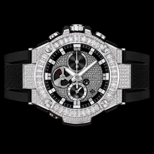 Reloj de Hombre en Tono Plateado con Correa de Goma Negra, Esfera con Piedras Brillantes, Estilo Cronógrafo, Reloj de Lujo y Moda - Product Image 3