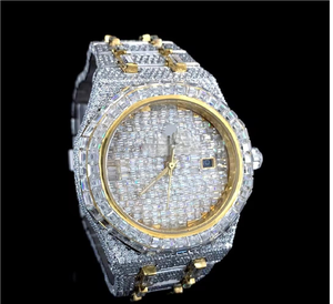 Montre bracelet en acier inoxydable à quartz unisexe, style antique, de luxe, personnalisée OEM avec moissanite - Product Image 1