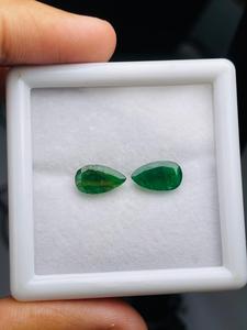 Émeraudes naturelles de Zambie, taille poire, paire, excellente qualité, superbe lustre, belle couleur, coupe et polissage parfaits pour la création de bijoux. - Product Image 5