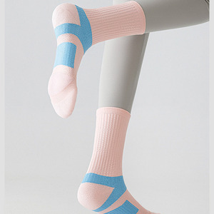 Custom Logo Breathable Crew Sports <b>Socks</b> Cushioned Athletic <b>Socks</b> Quick Dry Knitted <b>Socks</b> for <b>Running</b> Yoga Basketball - Product Image 3