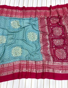 Sari Royal Muse, Sari aux draperies divines, Sari à effet miroir, Sari à l'élégance éthérée, Sari à l'illusion métallique, Sari à la grâce scintillante - Product Image 2