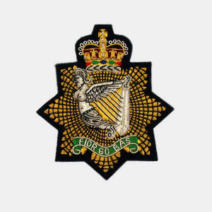 Badge nominatif brodé à la main, logo personnalisé, à coudre avec épingle de sûreté, taille de tissu personnalisable pour sacs - Product Image 2