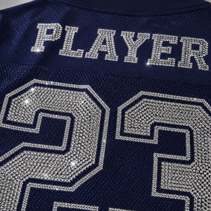 เสื้อเจอร์ซีย์อเมริกันฟุตบอลผู้หญิงสุดหรู ประดับคริสตัลวิบวับ สั่งทำโลโก้ได้ ผลิตจำนวนมากแบบ OEM ขายดี ผู้ผลิตเสื้อผ้าสตรีทแวร์ - Product Image 4