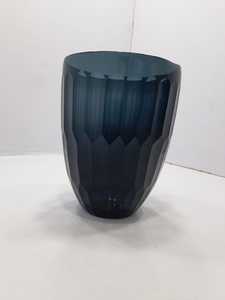 Crystal Vase With Hexagonal Pattern Modern Tabletop Decor Unique Design - Product Image 4