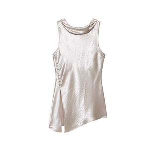 Elegante Vestido Mini Asimétrico de Satén sin Mangas con Cuello Drapeado y Detalle de Botones para Fiestas - Product Image 6