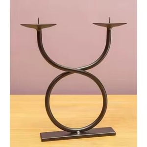 Élégant support de bougie en métal pour la décoration intérieure, centre de table stylé, pièce d'appoint pour mariage et fête - Product Image 4