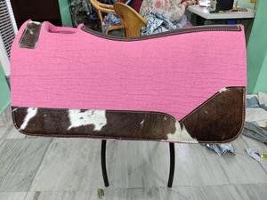 Tapis de selle anglais en cuir de vachette rose, design profilé, doublure polaire, absorption des chocs pour l'équitation - Product Image 2